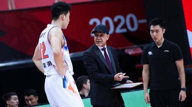 开云体育下载-小外到位反倒遭遇两连败 新疆仍需经历磨合期阵痛